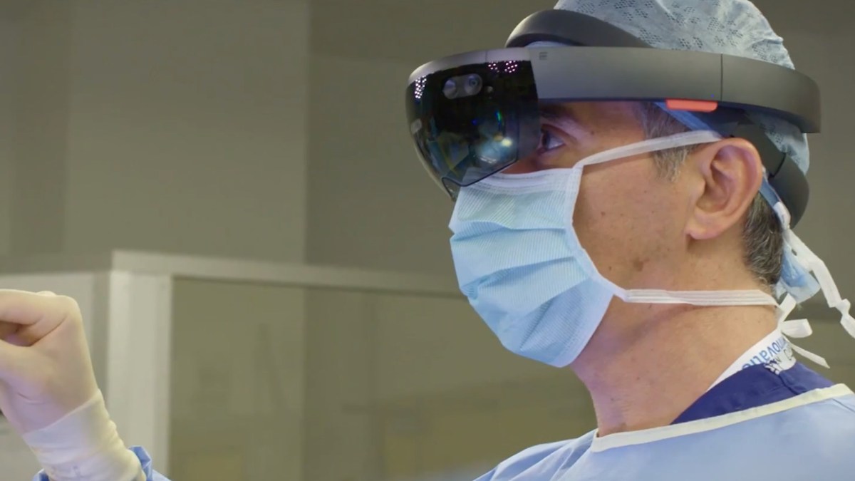 HoloLens // Source : Microsoft UK HoloLens // Source : Microsoft UK