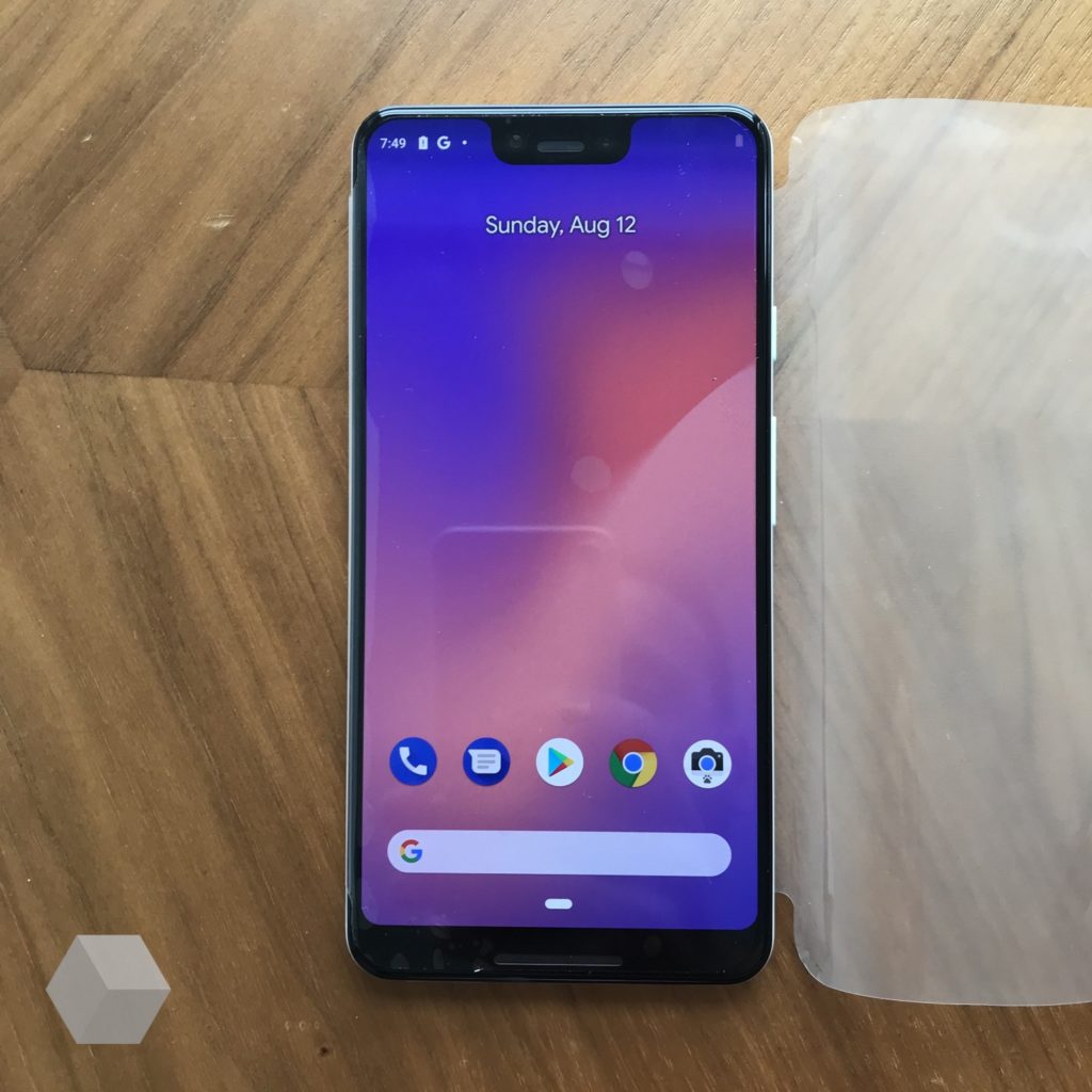 Le Pixel 3 à peine déballé. // Source : Максим Хорошев