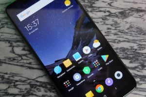 pocophone-f1-1 pocophone-f1-1