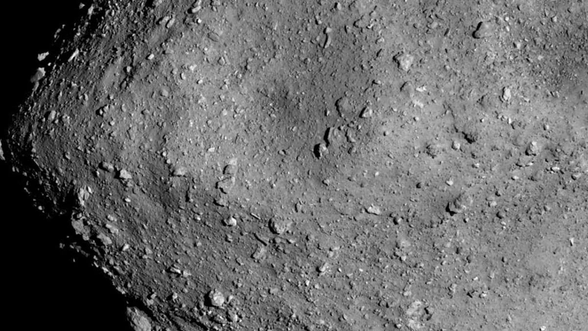 L'astéroïde Ryugu. // Source : JAXA L'astéroïde Ryugu. // Source : JAXA