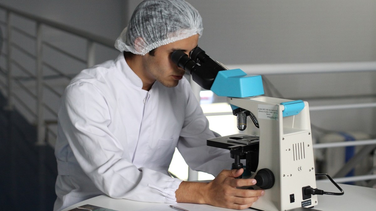 scientist-2141259_1920 scientist-2141259_1920