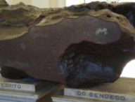 Bendegó se trouve dans le musée depuis 1888. // Source : Wikimedia/CC/Dornicke