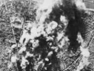 Bombardement de Paris pendant la Seconde Guerre mondiale // Source : National Archives and Records Administration