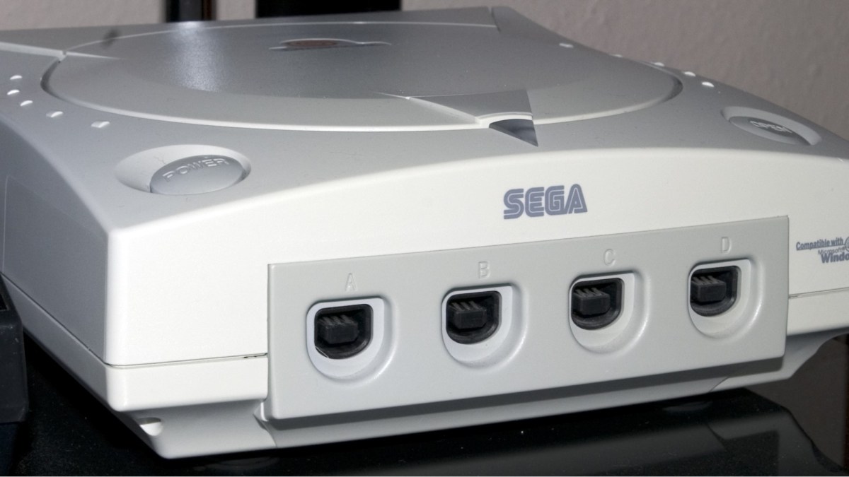 Sega Dreamcast // Source : Jared Lindsay Sega Dreamcast // Source : Jared Lindsay