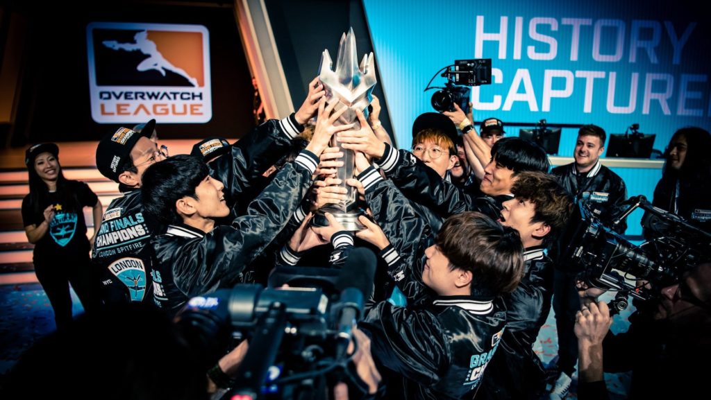 London Spitfire remporte l'OWL 2018 // Source : London Spitfire London Spitfire remporte l'OWL 2018 // Source : London Spitfire