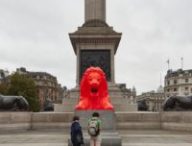 Un cinquième lion est apparu sur Trafalgar Square. // Source : Ed Reeve / London Design Festival