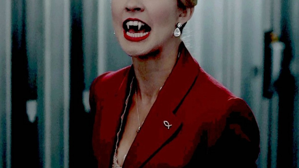 Image découpée de la série True Blood avec des vampires qui font peur // Source : HBO Image découpée de la série True Blood avec des vampires qui font peur // Source : HBO