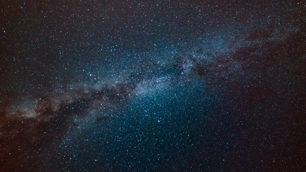 La Voie lactée est encore marquée par le passage de la galaxie naine du Sagittaire. // Source : Pexels/CC/Hristo Fidanov La Voie lactée est encore marquée par le passage de la galaxie naine du Sagittaire. // Source : Pexels/CC/Hristo Fidanov