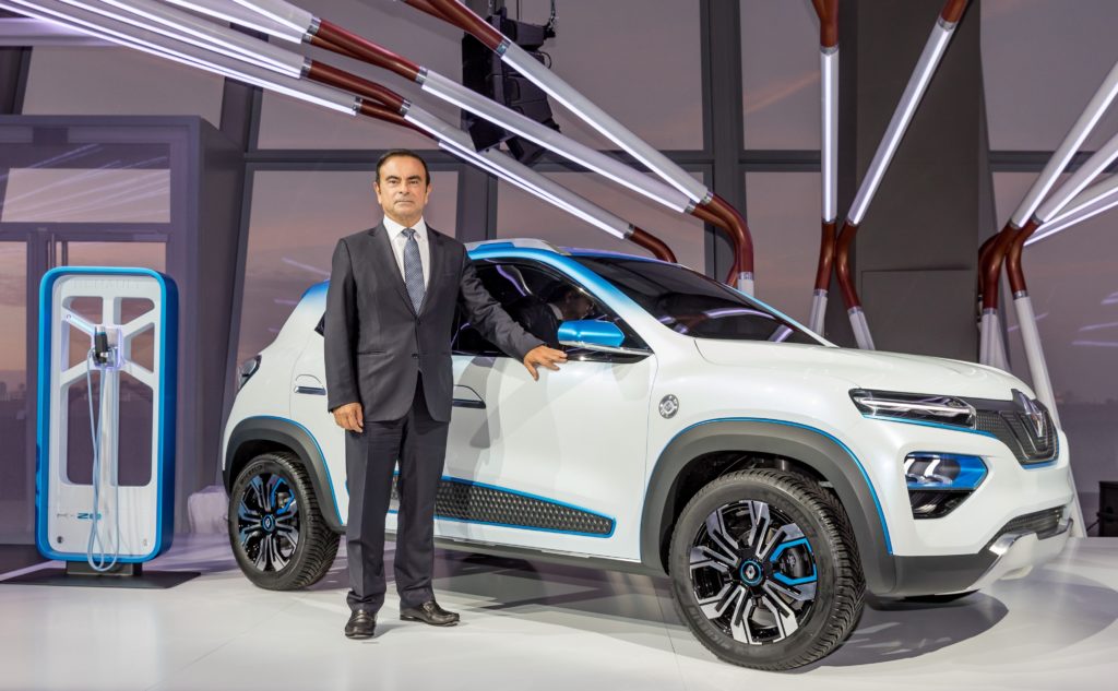 Showcar K-ZE et Carlos Ghosn // Source : Renault Showcar K-ZE et Carlos Ghosn // Source : Renault