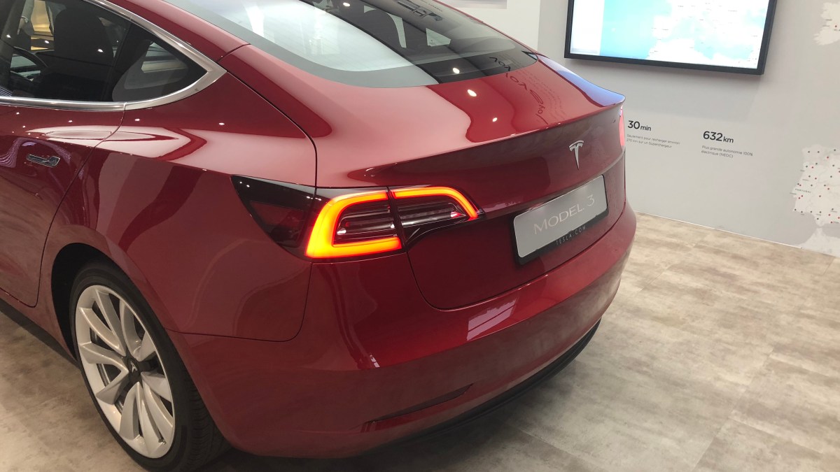 Tesla Model 3 // Source : Numerama Tesla Model 3 // Source : Numerama
