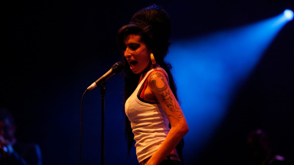 Amy Winehouse aux Eurockéennes en 2007 // Source : Rama-Wikimédia Amy Winehouse aux Eurockéennes en 2007 // Source : Rama-Wikimédia