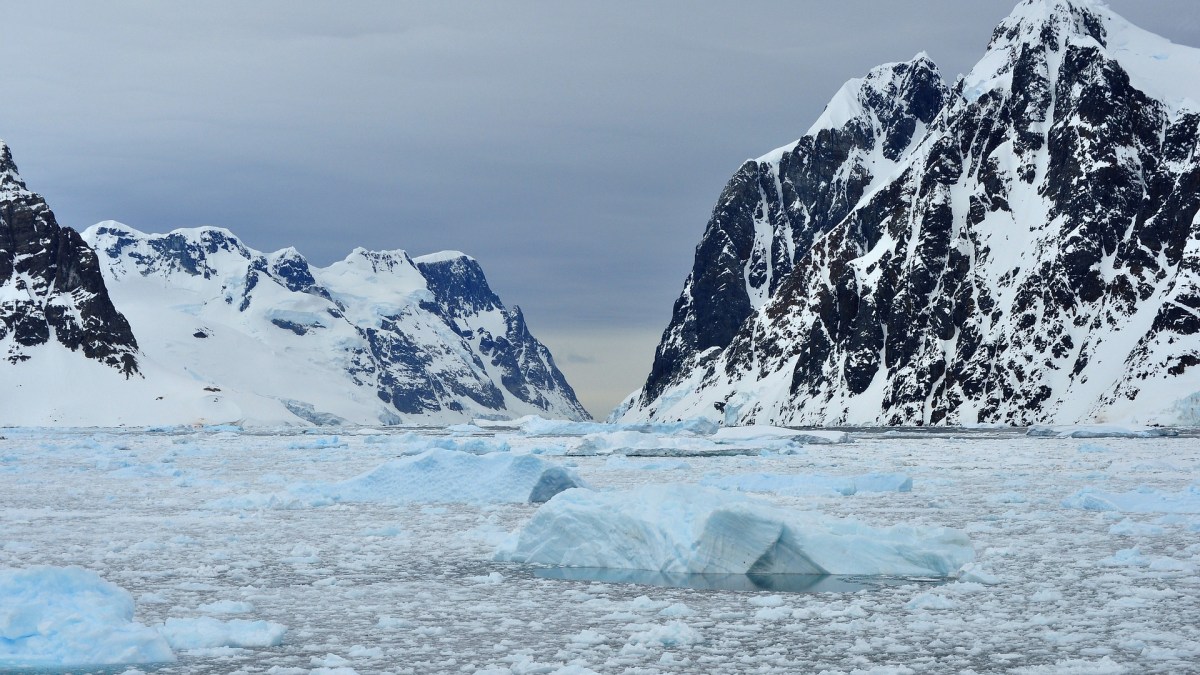 Des bruits étranges ont été enregistrés par des capteurs en Antarctique. // Source : Pixabay/CC0 Domaine public (photo recadrée) Des bruits étranges ont été enregistrés par des capteurs en Antarctique. // Source : Pixabay/CC0 Domaine public (photo recadrée)
