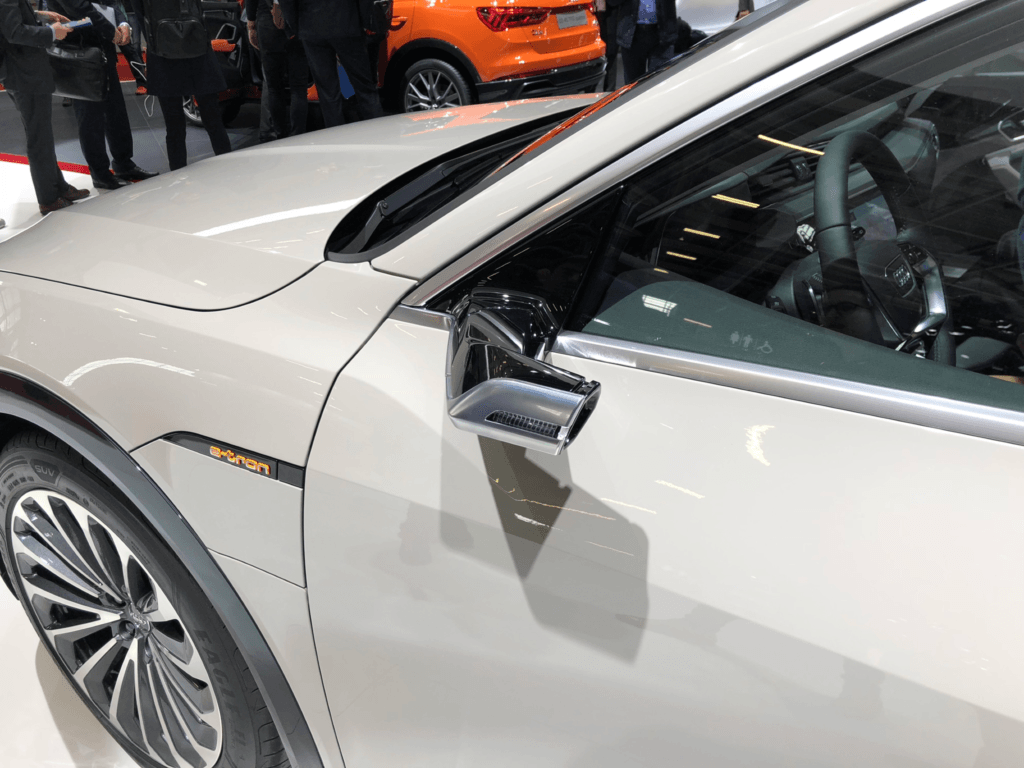 Audi e-tron 55 quattro Audi e-tron 55 quattro