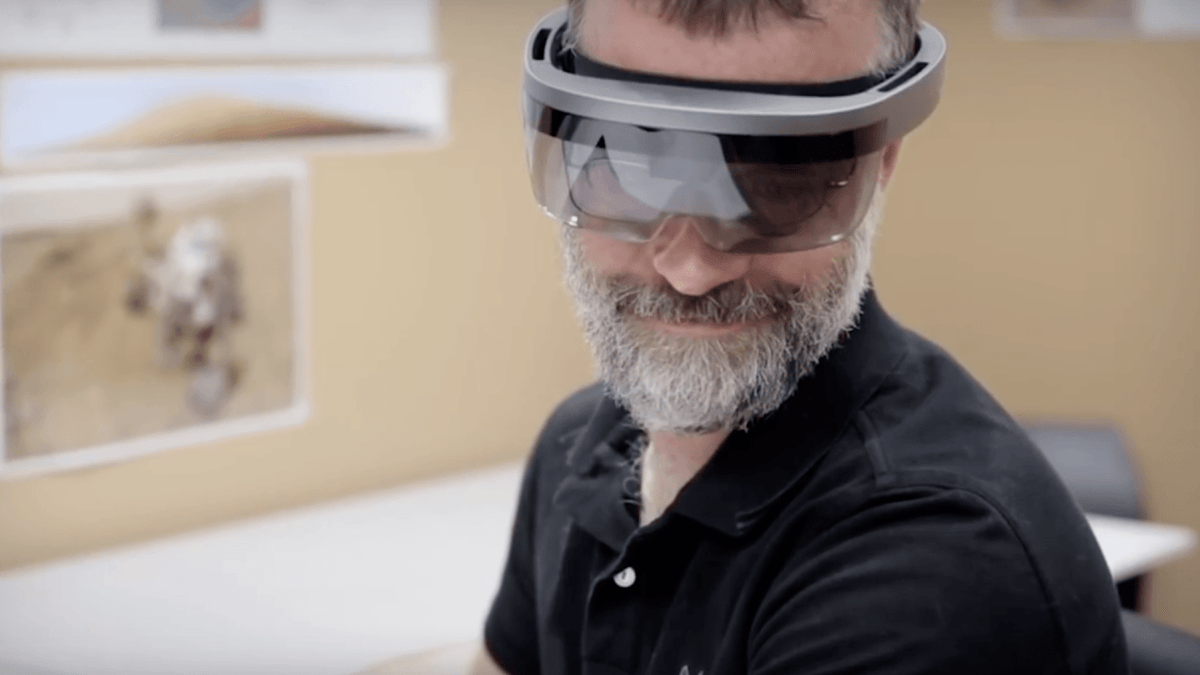 HoloLens Nasa // Source : Nasa (capture YouTube) HoloLens Nasa // Source : Nasa (capture YouTube)