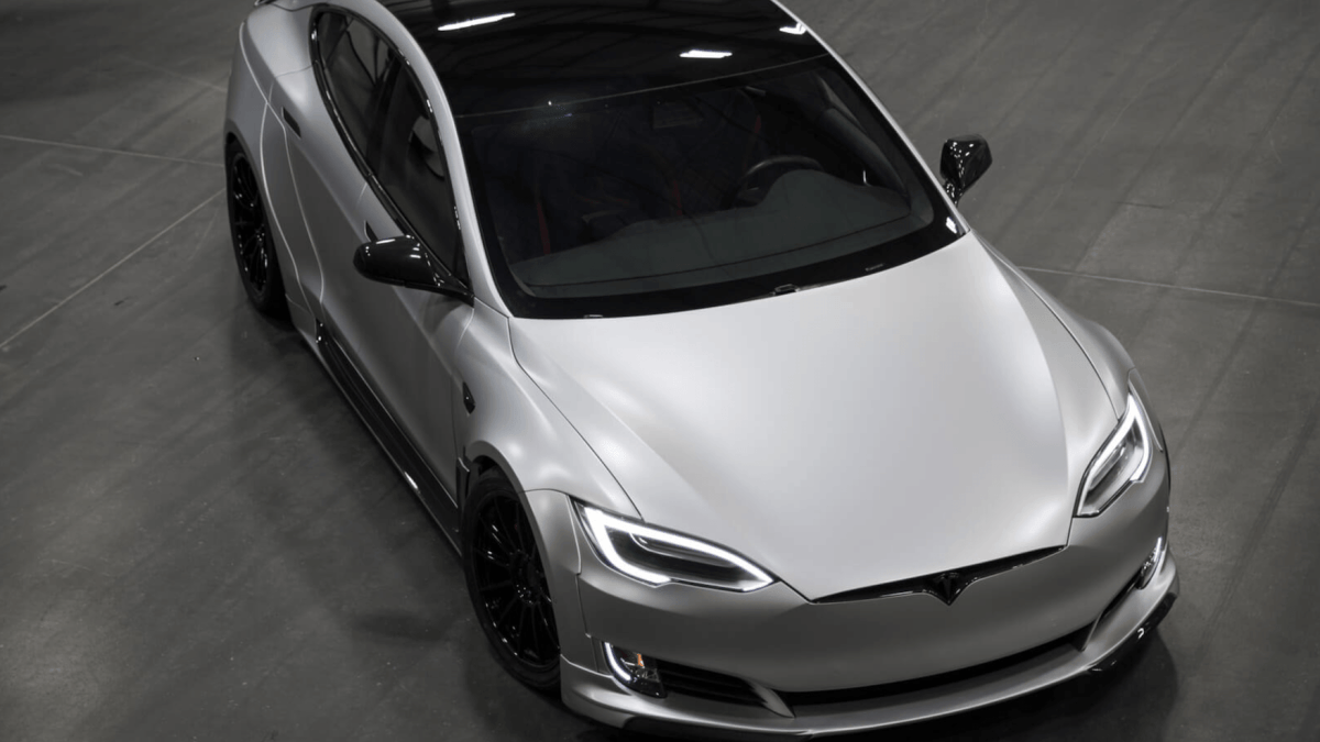 Tesla Model S S-APEX // Source : Unplugged Performance Tesla Model S S-APEX // Source : Unplugged Performance