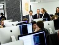 L'École 42, avec Xavier Niel et Thierry Mandon. // Source : M.E.N.E.S.R./X.R.Pictures