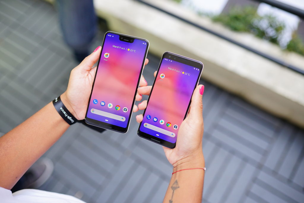La gamme Pixel 3, nouveaux smartphones de Google qui ont un onglet Google News directement dans Assistant // Source : Numerama La gamme Pixel 3, nouveaux smartphones de Google qui ont un onglet Google News directement dans Assistant // Source : Numerama