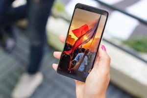 No notch phone, no fee phone // Source : Numerama No notch phone, no fee phone // Source : Numerama