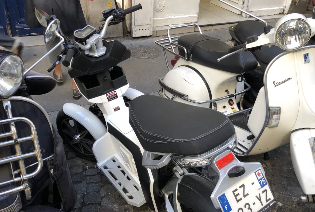 Scooter iTank 45 Doohan // Source : Marie Turcan / Numerama
