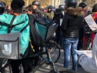 Manifestation des employés de Deliveroo, le 19 octobre 2018 à Paris. // Source : Numerama