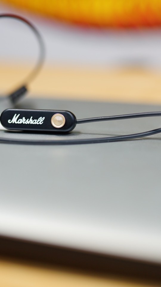 Les Marshall Minor II BlueTooth // Source : Ulrich Rozier pour Numerama Les Marshall Minor II BlueTooth // Source : Ulrich Rozier pour Numerama