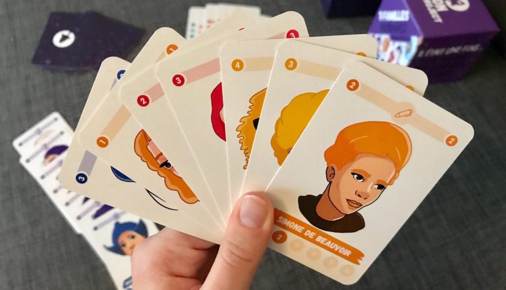 Les cartes manquent d'une précision sur le métier des femmes célèbres. // Source : Nelly Lesage pour Numerama Les cartes manquent d'une précision sur le métier des femmes célèbres. // Source : Nelly Lesage pour Numerama