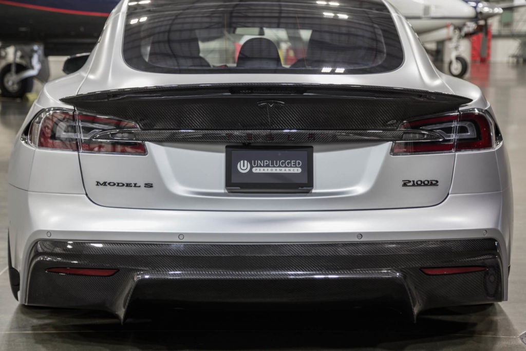 Tesla Model S S-APEX // Source : Unplugged Performance Tesla Model S S-APEX // Source : Unplugged Performance