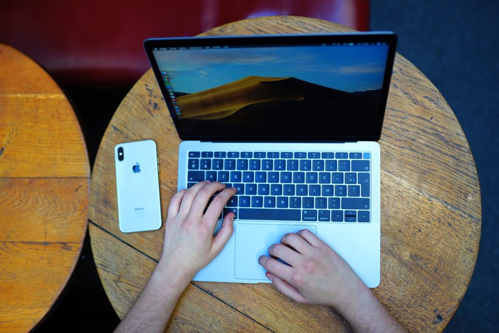 Le MacBook Air Retina // Source : Ulrich Rozier pour Numerama Le MacBook Air Retina // Source : Ulrich Rozier pour Numerama