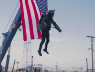 Gravity Industries met au point une combinaison de vol. // Source : Youtube - Gravity Industries