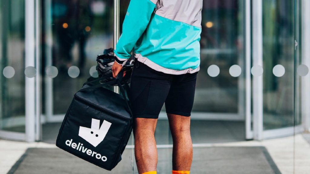 Un livreur Deliveroo. // Source : Deliveroo Un livreur Deliveroo. // Source : Deliveroo