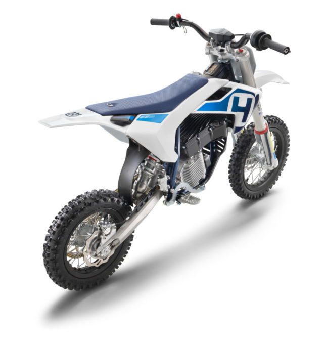 Le "5" de la EE5 fait référence à la puissance du moteur, en kilowatts // Source : Husqvarna Le "5" de la EE5 fait référence à la puissance du moteur, en kilowatts // Source : Husqvarna