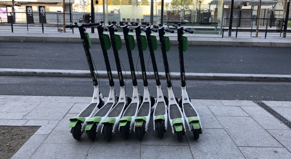 Des trottinettes Lime. // Source : Marie Turcan pour Numerama Des trottinettes Lime. // Source : Marie Turcan pour Numerama