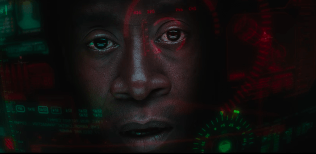 War Machine a accès à toutes sortes de données grâce à son casque. // Source : Iron Man 3 War Machine a accès à toutes sortes de données grâce à son casque. // Source : Iron Man 3