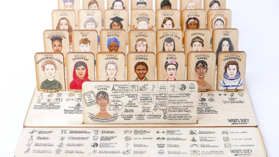 Chaque plateau contient les portraits de 27 femmes. // Source : Who's She? via Facebook Chaque plateau contient les portraits de 27 femmes. // Source : Who's She? via Facebook