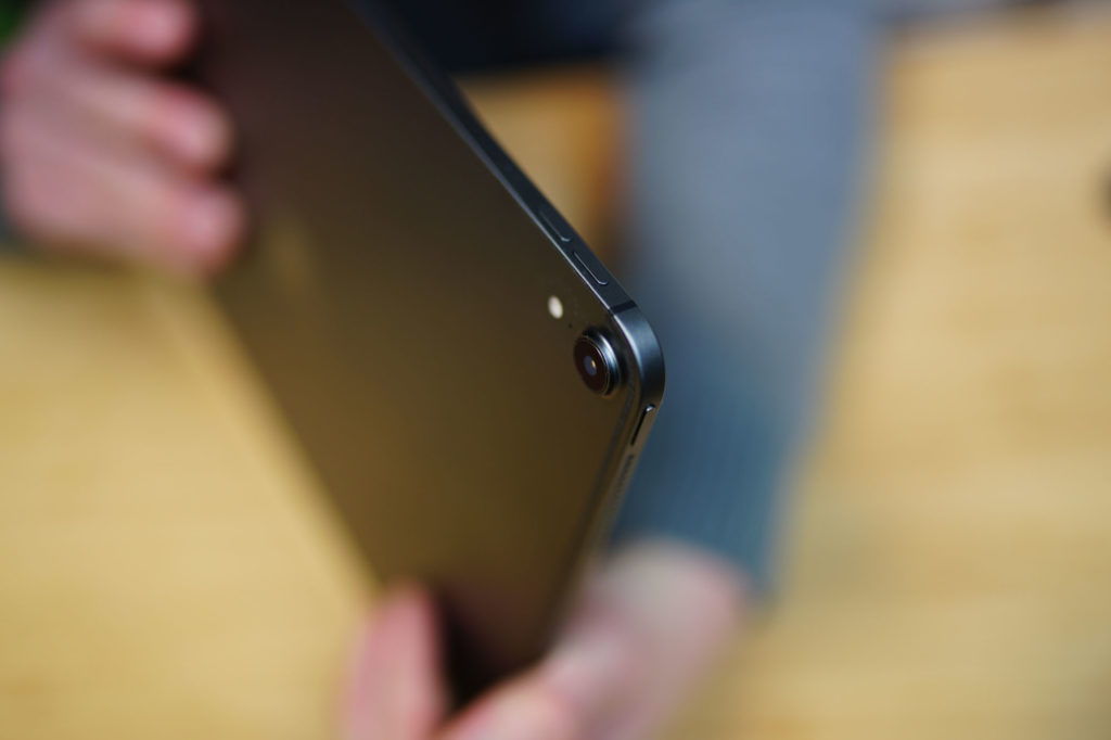 iPad Pro 2018 (USB-C) // Source : Ulrich Rozier pour Numerama iPad Pro 2018 (USB-C) // Source : Ulrich Rozier pour Numerama