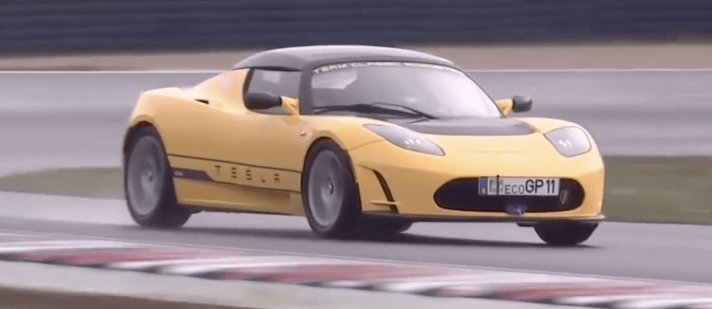 Tesla Roadster 2.5 // Source : Capture d'écran ecoGP Tesla Roadster 2.5 // Source : Capture d'écran ecoGP