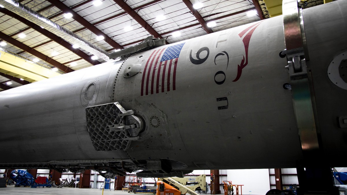 La fusée Falcon 9 devait décoller le 4 décembre. // Source : Official SpaceX Photos/Domaine public (photo recadrée) La fusée Falcon 9 devait décoller le 4 décembre. // Source : Official SpaceX Photos/Domaine public (photo recadrée)