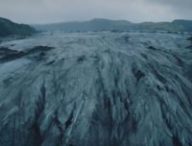 Ce glacier islandais se trouve dans la série au-delà du mur. // Source : Volare Video / Airvuz