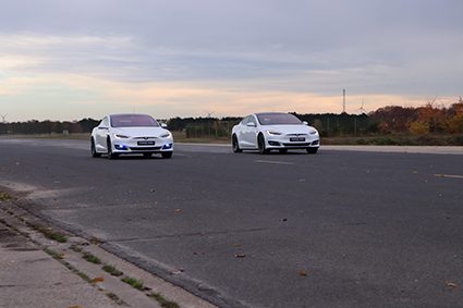 Model S Police // Source : ForcePro (via Electrek)