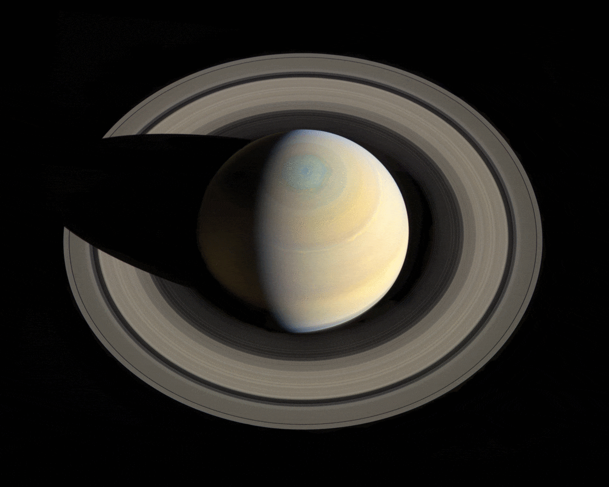 Les anneaux de Saturne sont en train de disparaître. // Source : NASA/Cassini/James O'Donoghue Les anneaux de Saturne sont en train de disparaître. // Source : NASA/Cassini/James O'Donoghue