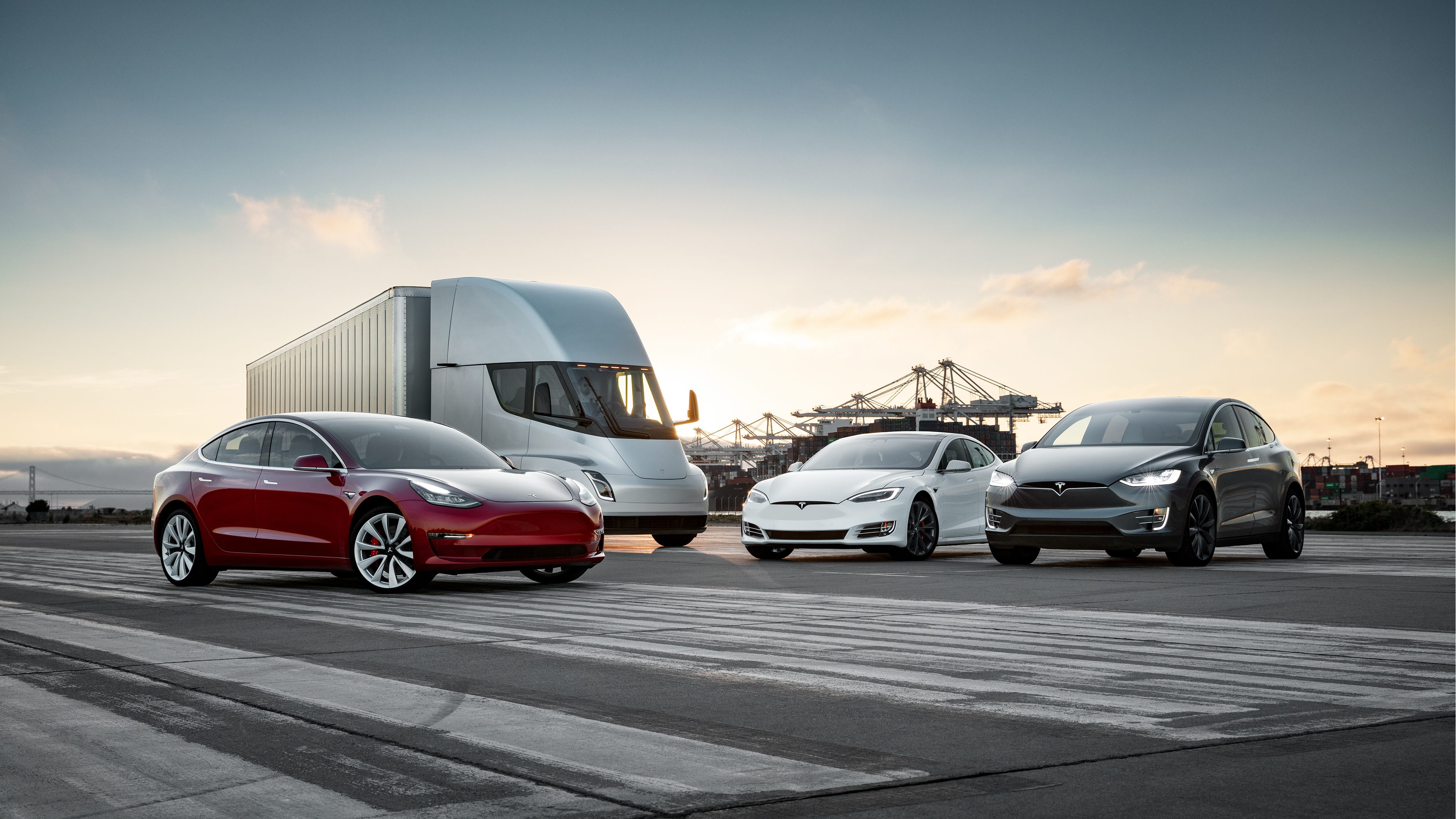 Les différents véhicules de Tesla font parties des plus avancés du moment d'un point de vue connectivité. Les différents véhicules de Tesla font parties des plus avancés du moment d'un point de vue connectivité.