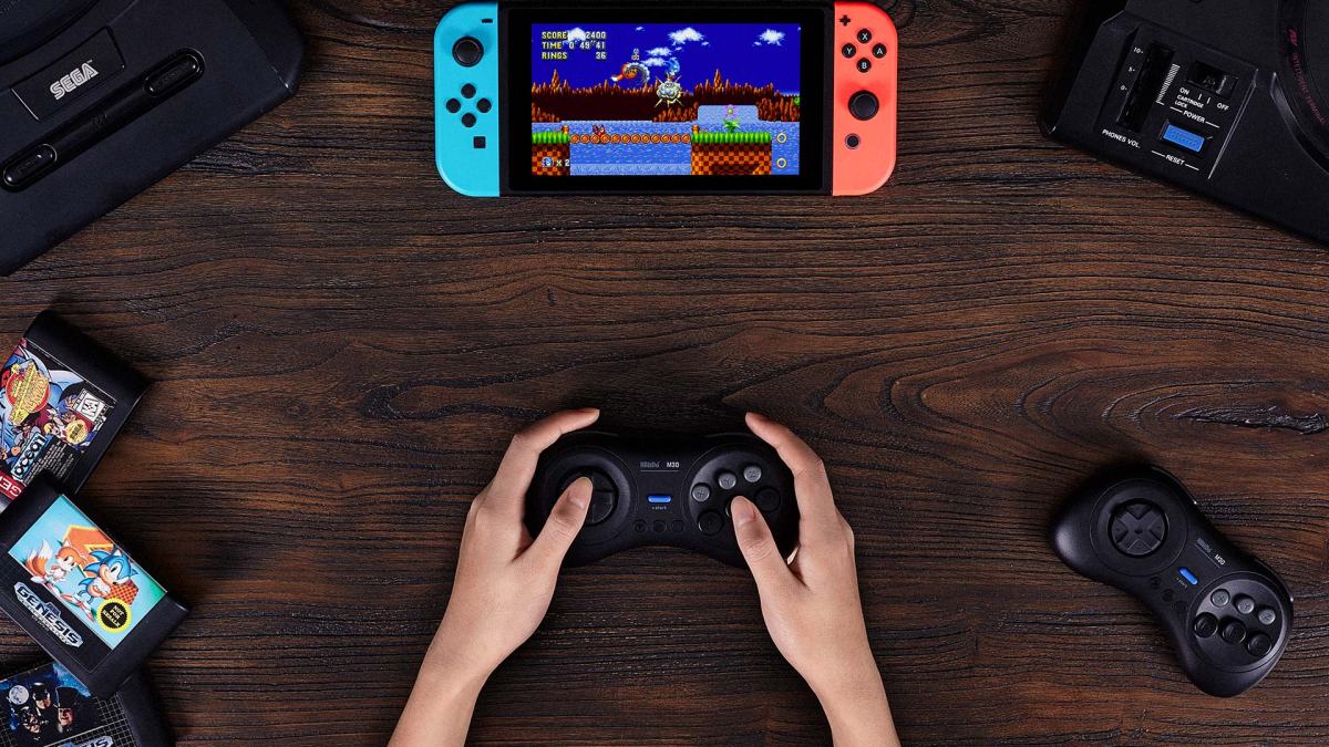 Manette Mega Drive 8BitDo // Source : 8BitDo Manette Mega Drive 8BitDo // Source : 8BitDo