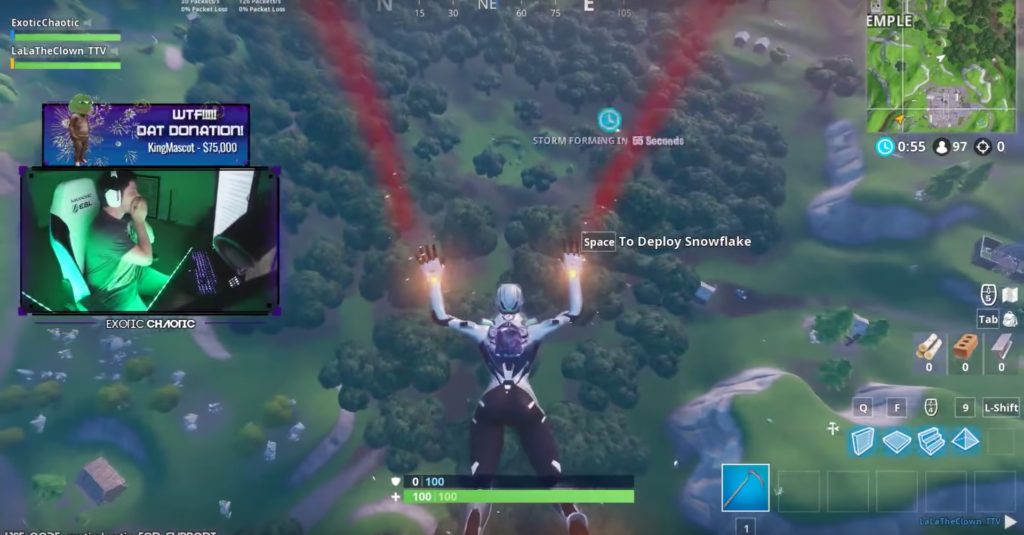 Capture d'écran du don de 75 000 dollars (à gauche) en direct // Source : YouTube/Exotic Chaotic Capture d'écran du don de 75 000 dollars (à gauche) en direct // Source : YouTube/Exotic Chaotic