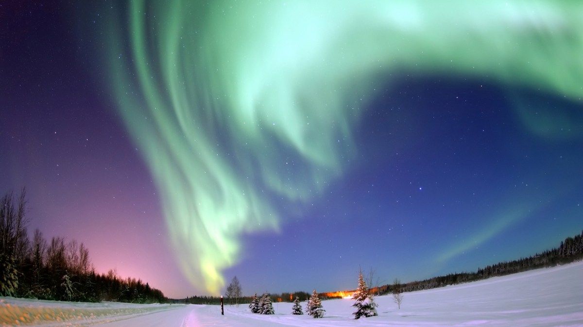Une aurore boréale en Alaska. // Source : Flickr/CC/Nasa/Joshua Strang/USAF (photo recadrée) Une aurore boréale en Alaska. // Source : Flickr/CC/Nasa/Joshua Strang/USAF (photo recadrée)