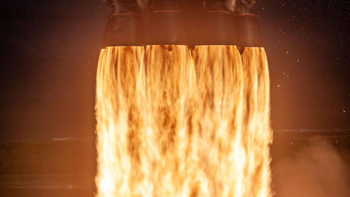 L'allumage des moteurs d'une Falcon 9. // Source : SpaceX L'allumage des moteurs d'une Falcon 9. // Source : SpaceX