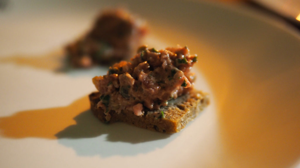 Petits toasts // Source : Maxime Johnson pour Numerama