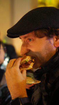 Impossible Burger, à pleines dents // Source : Maxime Johnson pour Numerama