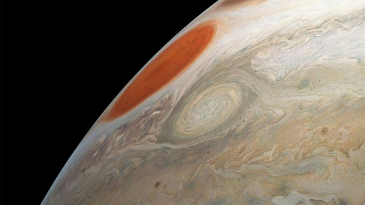 Les tornades jumelles sur Jupiter. // Source : NASA/JPL-Caltech/SwRI/MSSS/Gerald Eichstadt/Sean Doran Les tornades jumelles sur Jupiter. // Source : NASA/JPL-Caltech/SwRI/MSSS/Gerald Eichstadt/Sean Doran