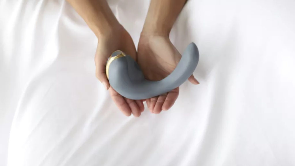 Le sextoy de la discorde. // Source : Lora DiCarlo Le sextoy de la discorde. // Source : Lora DiCarlo
