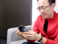 Xiaomi présente son smartphone pliable // Source : YouTube